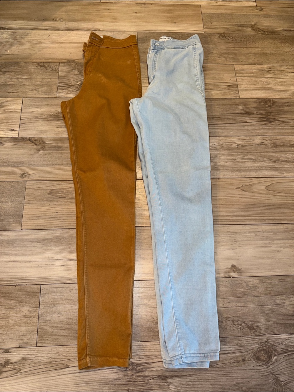 American Apparel Skinny Jeans in Light Blue and camel